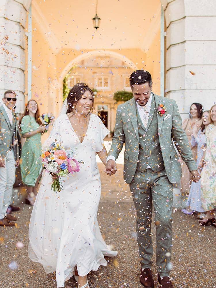 kent wedding photographer and confetti at FIrle place